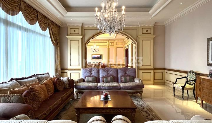 Airlangga Apartemen Lokasi Strategis 4BR 440Sqm High Floor Full Furnished