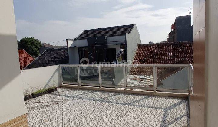 Rumah Ada Kolam Renang Komplek Mekar Rahayu Margaasih Bandung  2