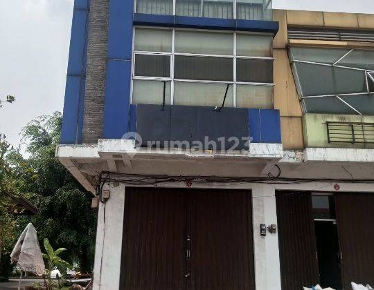 Ruko 3 Lantai Strategis Hook Grand Wisata Bekasi  1