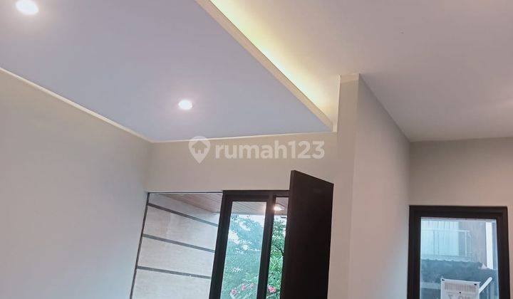Rumah 2 lantai gaya Bali dekat stasiun krl