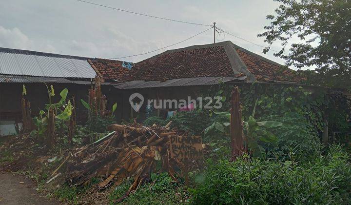 Rumah tua hitung tanah. Lokasi di Pondok Pinang dekat SEPOLWAN 2