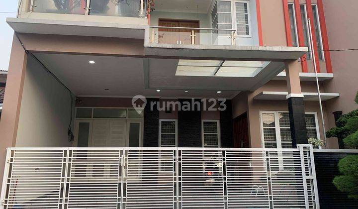 Tytyan Indah Bekasi. Semi Furnished. Pintu Kayu Jati. Free Asuransi Kebakaran 1 Th  1