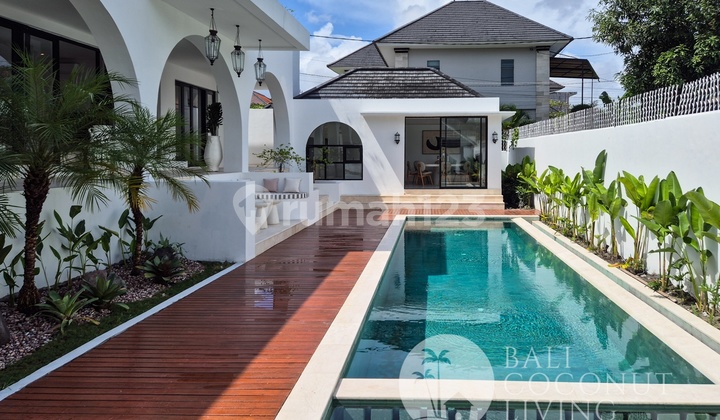 Villa Nataloka Berawa - 4 Bedroom Spacious Villa In Berawa For Sale