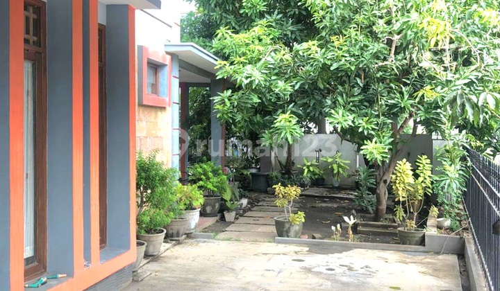 Rumah Nyaman untuk Keluarga Besar di Wonorejo Permai Rungkut, Surabaya Timur 2