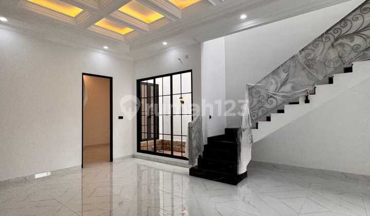 Rumah Baru Gress Classic Mediteranian, Berasa Crazy Rich Raja Minyak Dbabatan Pantai - Mulyorejo, Surabaya Rumah Baru Gress Classic Mediteranian, Berasa Crazy Rich Raja Minyak Dbabatan Pantai - Mulyorejo, Surabaya