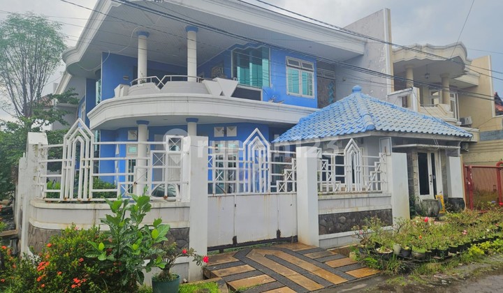 Rumah Besar & Nyaman di Jemursari - Hook, Jalan Lebar, Siap Huni 2