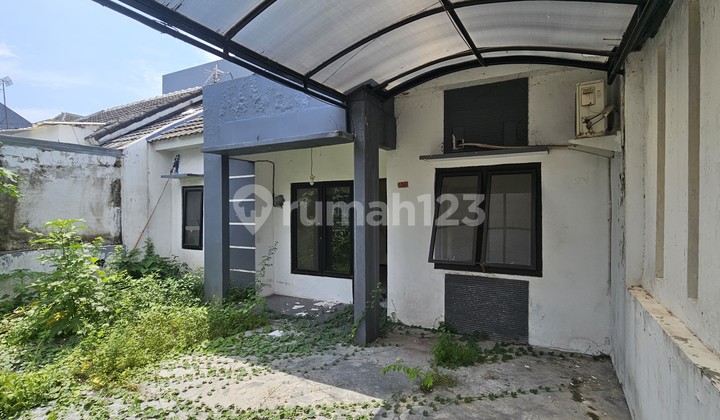 Dekat Bandara Juanda - Row Jalan Lebar 3 Mobil Rumah Putri Juanda, Sedati - Sidoarjo (Butuh Renov)