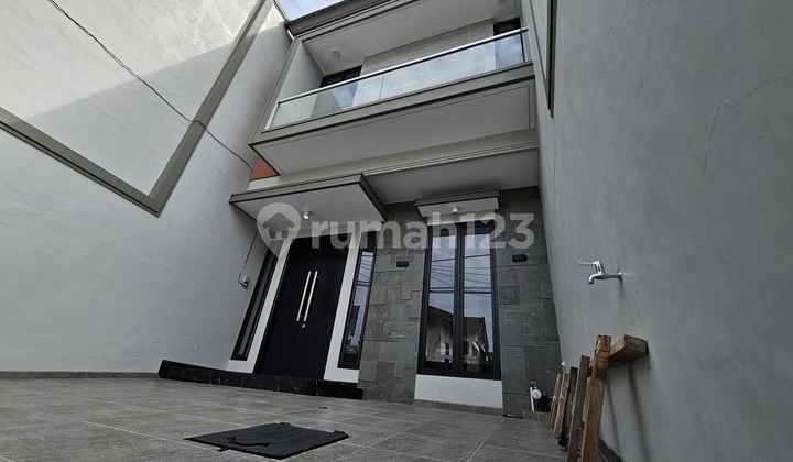 Baru Gress - Last Unit !! Rumah Minimalis 2 Lantai Nginden Intan Surabaya 2