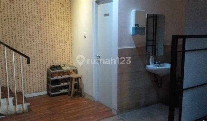 Ruko 3 Lantai di Nol Jalan Rungkut Siap Pakai Interior Lux Elegan 2