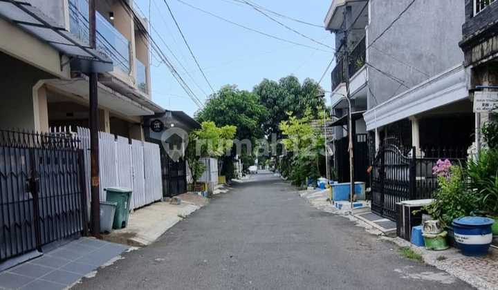 Ready-to-Live Home in Bendul Merisi - South Surabaya Easy Access, Close to City Center Ready-to-Live Home in Bendul Merisi - South Surabaya Easy Access, Close to City Center