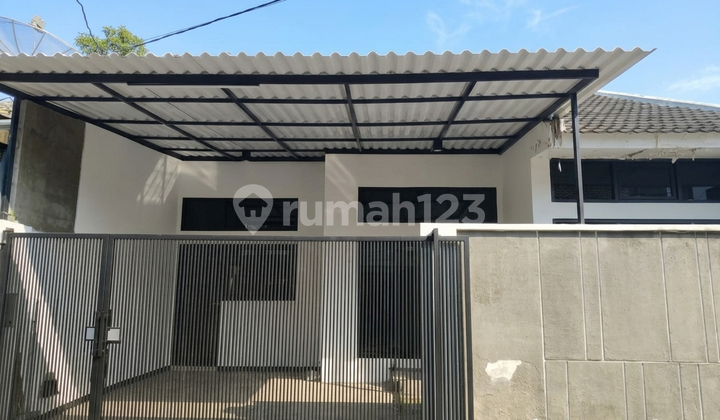 Strategic House in Gunung Anyar, East Surabaya - Near Merr