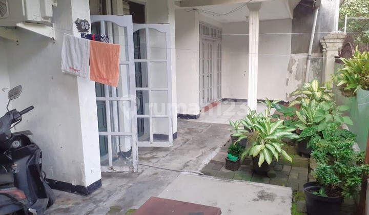 Hot Deal! Spacious House in Premium Rungkut Menanggal Area - Below Market Price 2