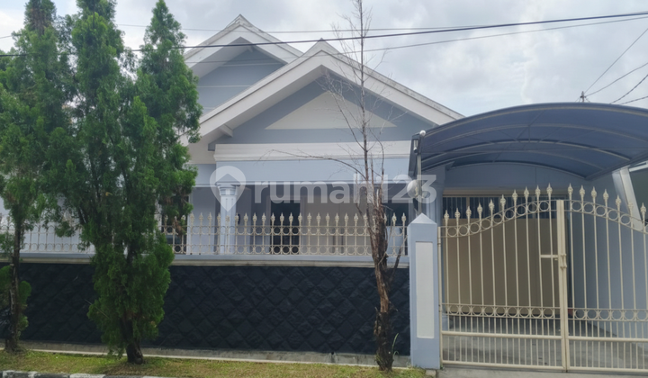 Besar, Bagus, Baru Renov Rumah Siap Huni Wonorejo Permai Selatan - Rungkut, Surabaya Timur Besar, Bagus, Baru Renov Rumah Siap Huni Wonorejo Permai Selatan - Rungkut, Surabaya Timur