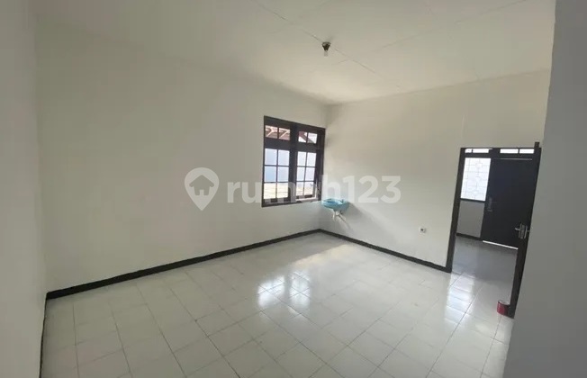 Rumah 1 lantai apik terawat di Medokan Asri 500 Meter Ke UPN dan Raya Merr cocok untuk Kost 2