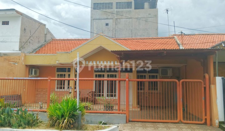 Ready-to-Use Asset with 7 Rooms in Active Rental Zone Rungkut Mejoyo Ready-to-Use Asset with 7 Rooms in Active Rental Zone Rungkut Mejoyo