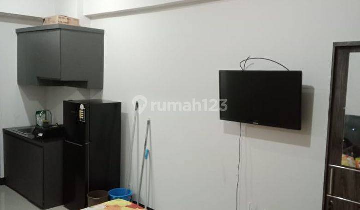 APARTEMEN FURNISH LANTAI RENDAH AMEGA CROWN RESIDENCE SELANGKAH BANDARA JUANDA DAN AKSES TOLL 2