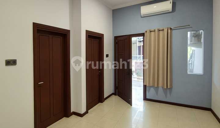 Well Maintained, You'll Definitely Love It | Move-In Ready House in Riviera Regency Park Ykp - Medokan Rungkut