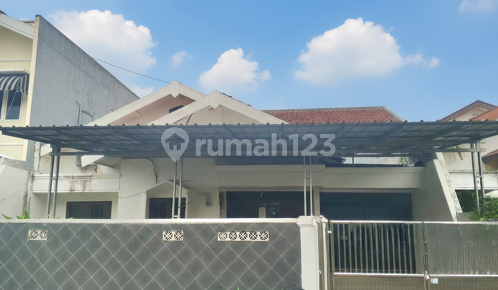For Rent: New House in Central Rungkut, East Surabaya - Near Merr Main Road, Ready to Occupy