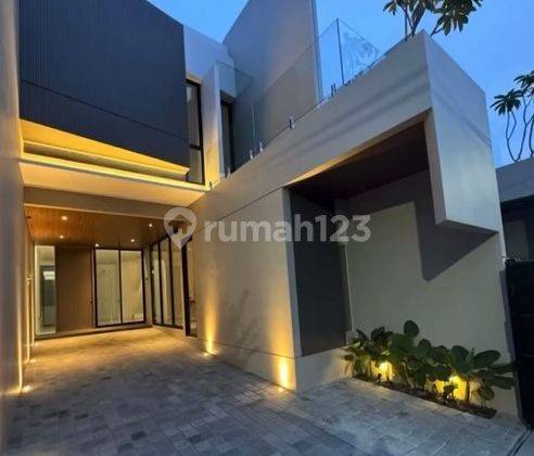 Rumah Baru Gress Siap Huni Ditengah Kota Manyar Konsep Rumah Villa 1