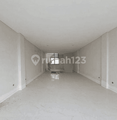 RUKO 2 JEJER BARU GRESS 3 LANTAI MODERN MINIMALIS NOL JALAN RAYA MERR LOKASI SUPER PREMIUM