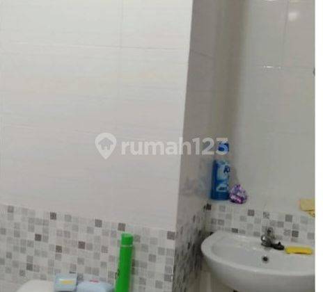APARTEMEN FURNISH LANTAI RENDAH AMEGA CROWN RESIDENCE SELANGKAH BANDARA JUANDA DAN AKSES TOLL 1