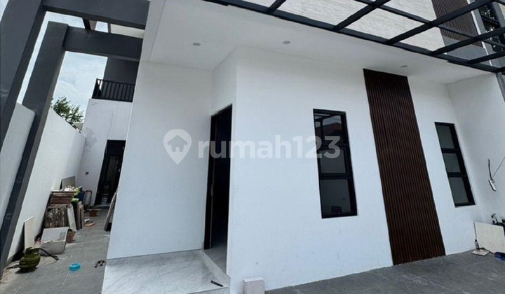 Rumah 2 lantai Modern Minimalis di Sutorejo dengan Row jalan 4 Mobil (sisa 1 Unit) 2