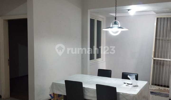 Price Drop 200 Million!! 2-Story Rungkut Asri East Surabaya House Near Mcd Superindo Well-Maintained Wide Street Flood-Free 2