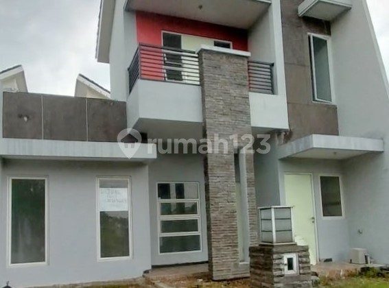 600 Million Rupiah House Near Surabaya - Ladiva Green Hill Menganti