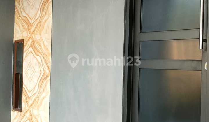 Rumah Cantik Asri Rapi Baru Selesai Direnovasi Siap Huni Lokasi Strategis  2