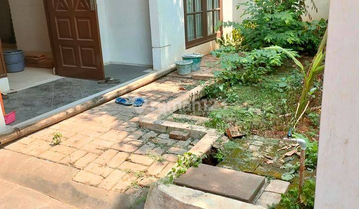 Rumah cantik siap huni lokasi Strategis harga nego  2