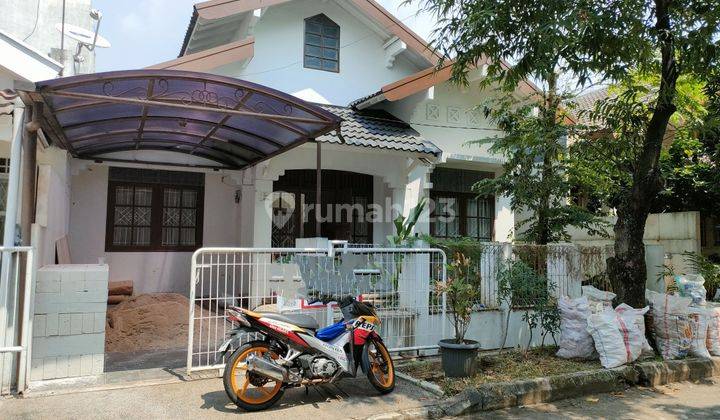 Rumah cantik siap huni lokasi Strategis harga nego  1