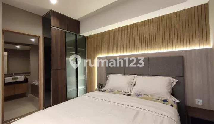 Unit Eksklusif Embarcadero Bintaro - 2Br, Full Furnished, Siap Hun, Dlt