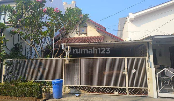 Rumah Disewakan Siap Huni Rapi Bersih Lokasi Strategis  1