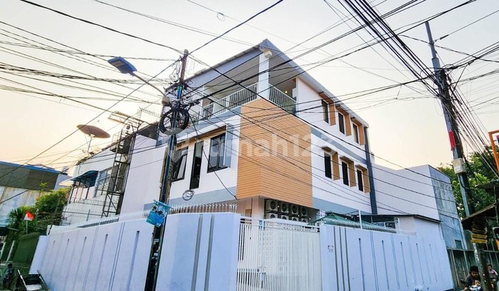 Jual Kost Jakarta Barat, 24 Kamar Tersewa dan Full Furnish