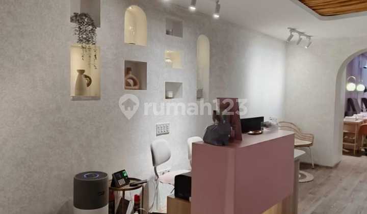 Rental House Needs Minor Renovation in Menteng Rental House Needs Minor Renovation in Menteng