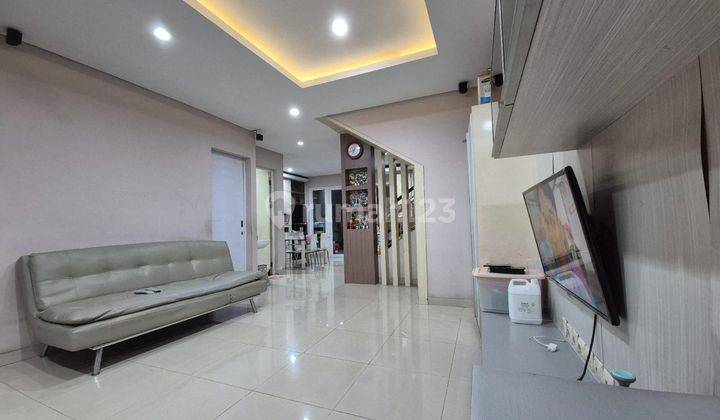 Rumah Bagus Terawat Sudah Renovasi Di Green Permata. Ulujami Jaksel 1