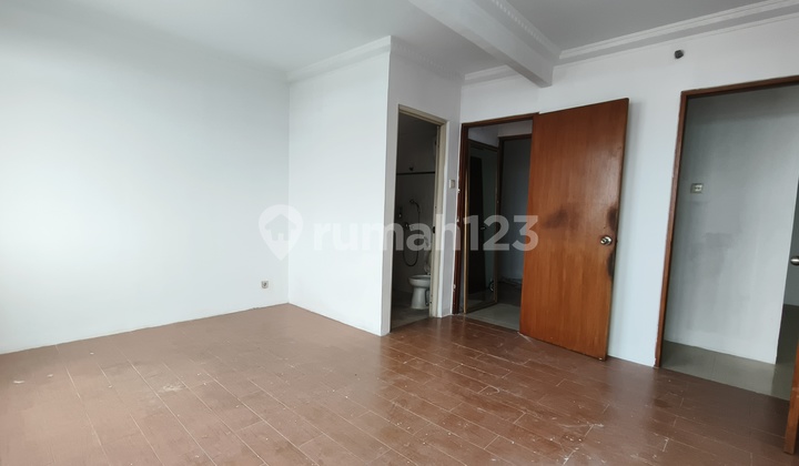 3 Bedroom Apartment Unfurnished Needs Minor Renovation