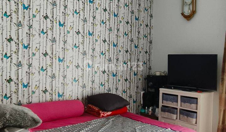 2 Lantai Bagus Furnished Sertifikat Hak Milik di Karang Tengah, Tangerang 2