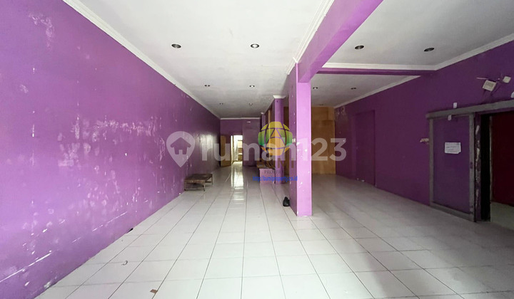 Ruko 2 lantai lokasi strategis dekat Pasar Gede solo Ruko 2 lantai lokasi strategis dekat Pasar Gede solo