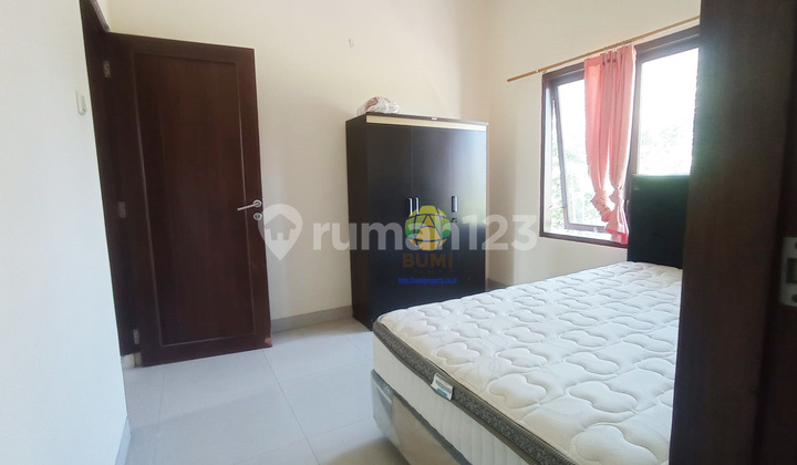 Rumah Cluster 2 Lantai di Komplek Perumahan Elit 2