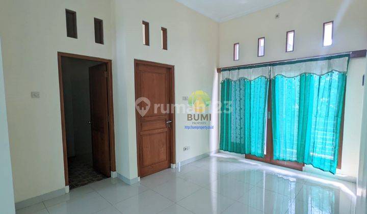 Rumah 2 Lantai Furnished Dekat Rs Indriati Solo Baru 2