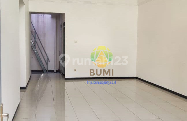 Rumah siap huni lokasi strategis dekat dengan Mall