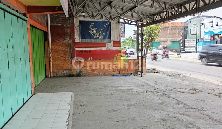 Rumah dan ruang usaha lokasi strategis di Joho mojolaban 2