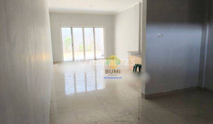 Rumah luas 2 lantai lokasi di solo baru 1