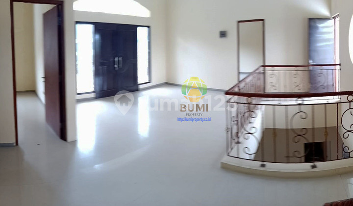 Rumah 2 lantai komplek perumahan di colomadu 2