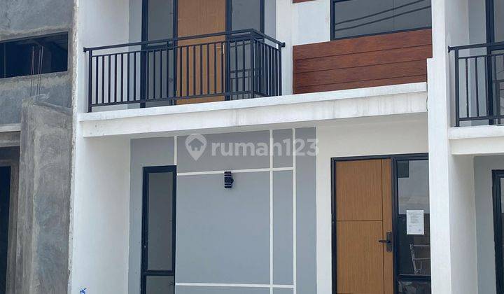 Rumah Tampak 2 Lantai Nempel Stasiun Depok Lama  2