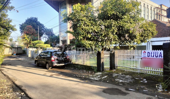 Rumah Pusat Kota Daerah Paledang Bisa Untuk Padel