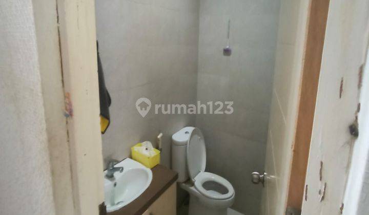 Rumah Modern Di Royal Boulevard Siap Huni Shm - Sertifikat Hak Milik 2