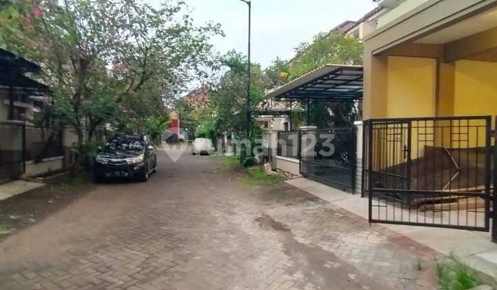 Rumah 2 Lantai Central Park A Yani Surabaya, Surabaya 2