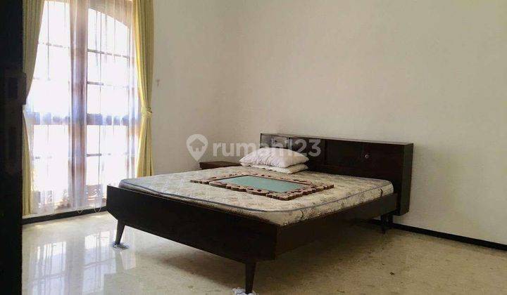 Rumah di Jalan Semolowaru Tengah Surabaya, Surabaya 11